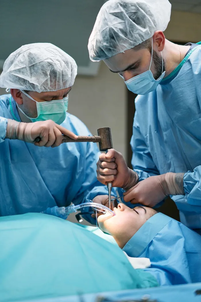 An H., Senior clinician